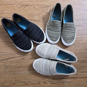 🌸🌸 LOOKING FOR 🌸🌸 Blowfish Slip On - Size 7